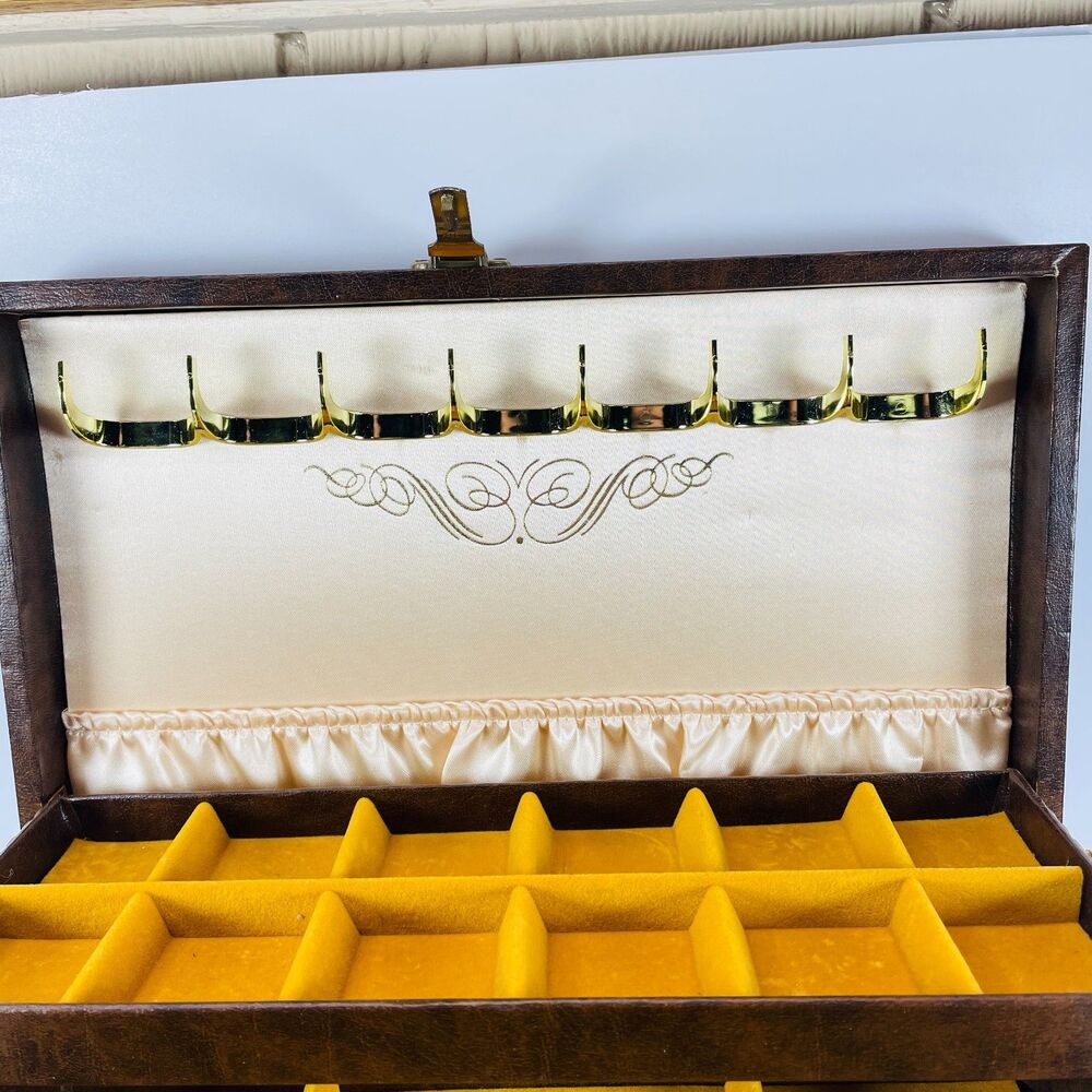 VTG MELE 4-Tier Jewelry Box MCM Mid-Century Faux Leather Satin Gold Velvet w KEY - Picture 10 of 16